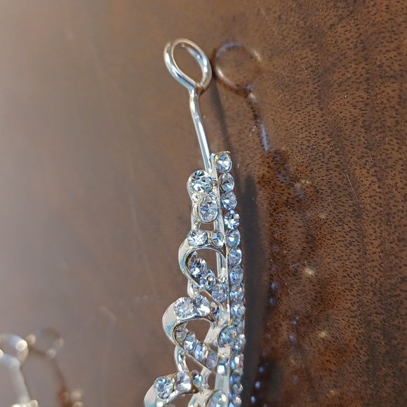 NEW. Bridal Headwear Tiera / Bride Wedding accessory 5732 - Picture 3 of 9